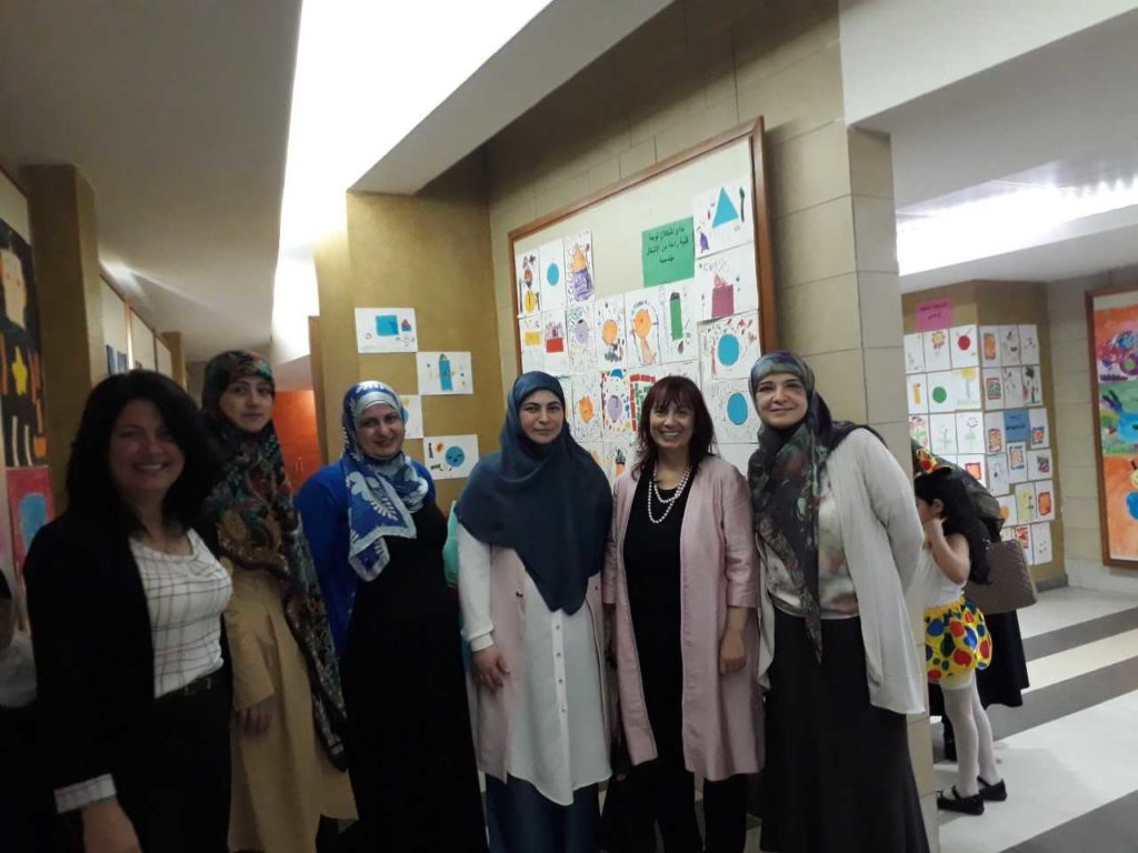 [:en]Al Kawthar School Exhibition, under the Auspices of Mrs. May Makhzoumi[:ar]إفتتاح معرض ثانوية الكوثر برعاية السيدة مي مخزومي[:]