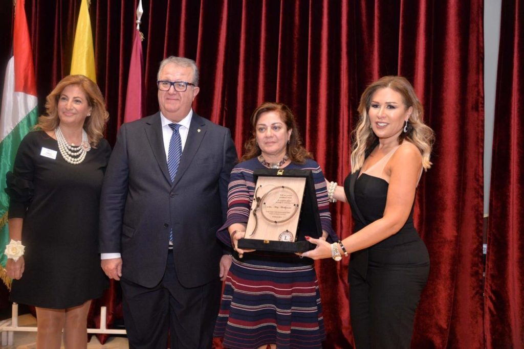 [:en]Lions Club Association Honoring May Makhzoumi[:ar]جمعيّة أندية الليونز تكرّم مي مخزومي[:]