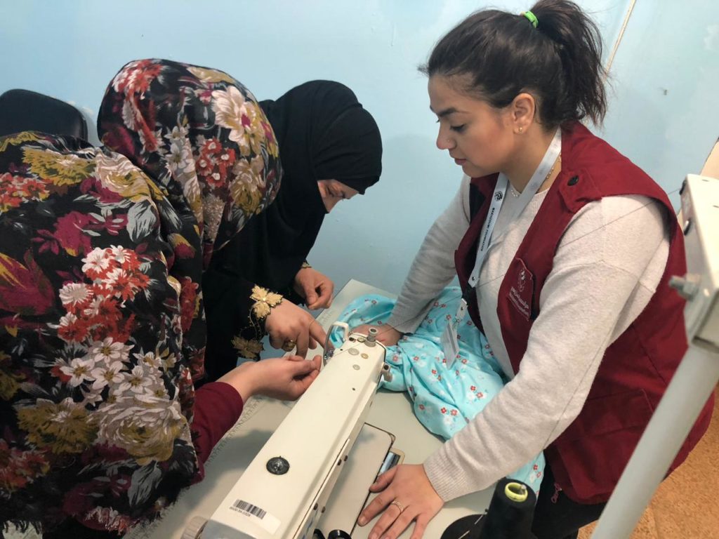 [:en]Sewing Skills Training for the Vulnerable Communities[:ar]التدريب على مهارات الخياطة للمجتمعات الأمس حاجة[:]