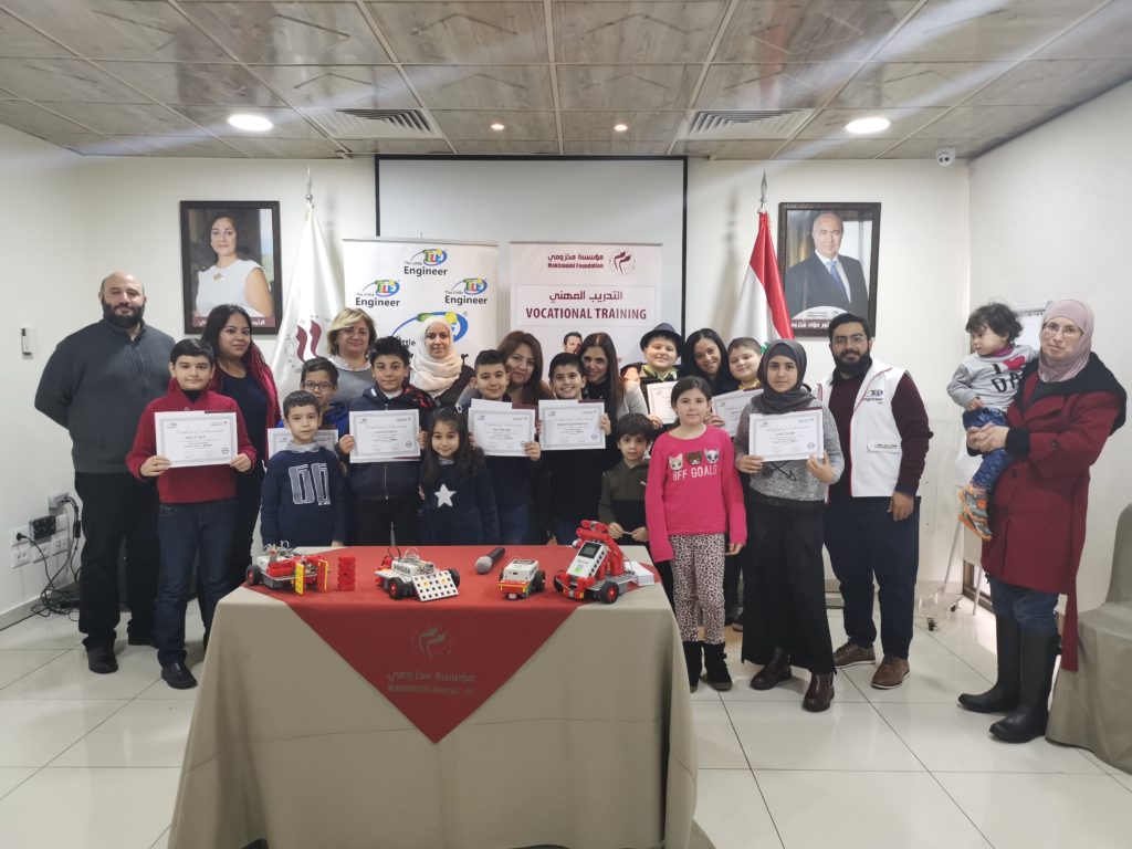 [:en]Big-Brained Little Graduates![:ar]خريجون صغار وأدمغة كبيرة![:]