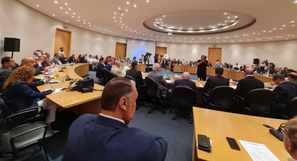 [:en]Private Sector Social Responsibility [:ar]المسؤولية الاجتماعية للقطاع الخاص[:]
