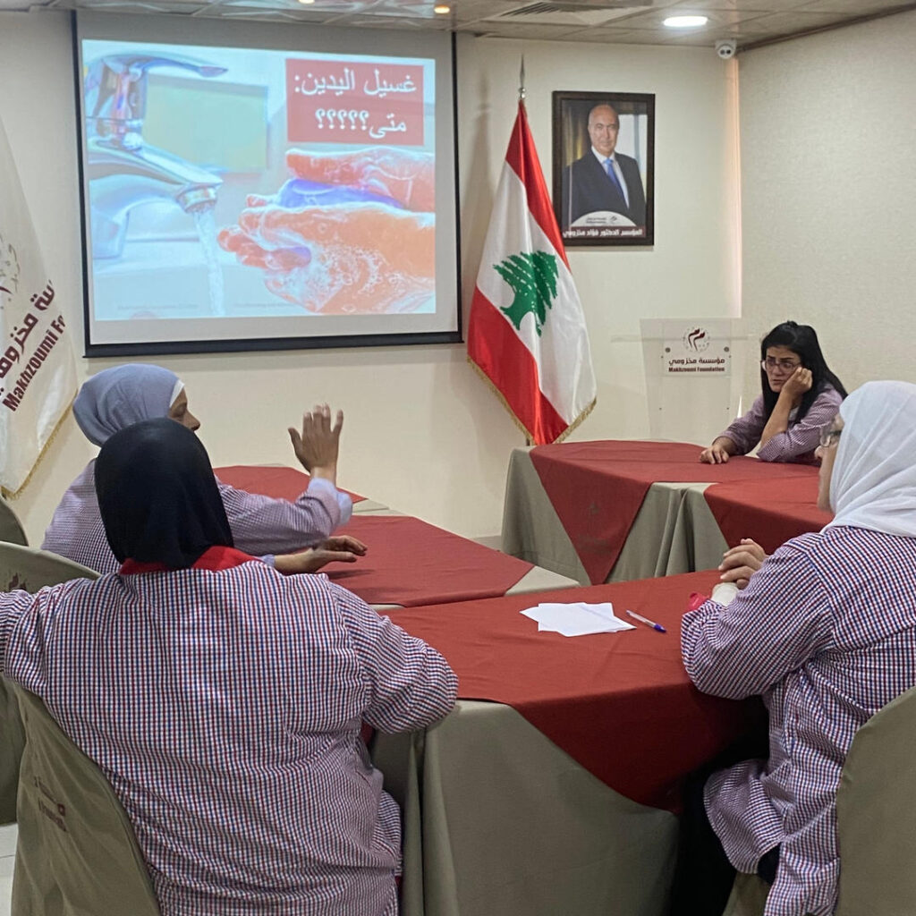 [:en]Maintaining Clean and Safe Environment[:ar]حفاظًا على بيئة نظيفة وآمنة[:]