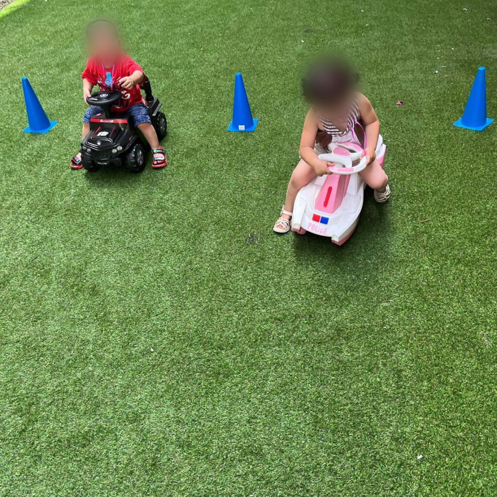 [:en]Safe Race for Kids[:ar]سباق سيارات آمن للأطفال[:]